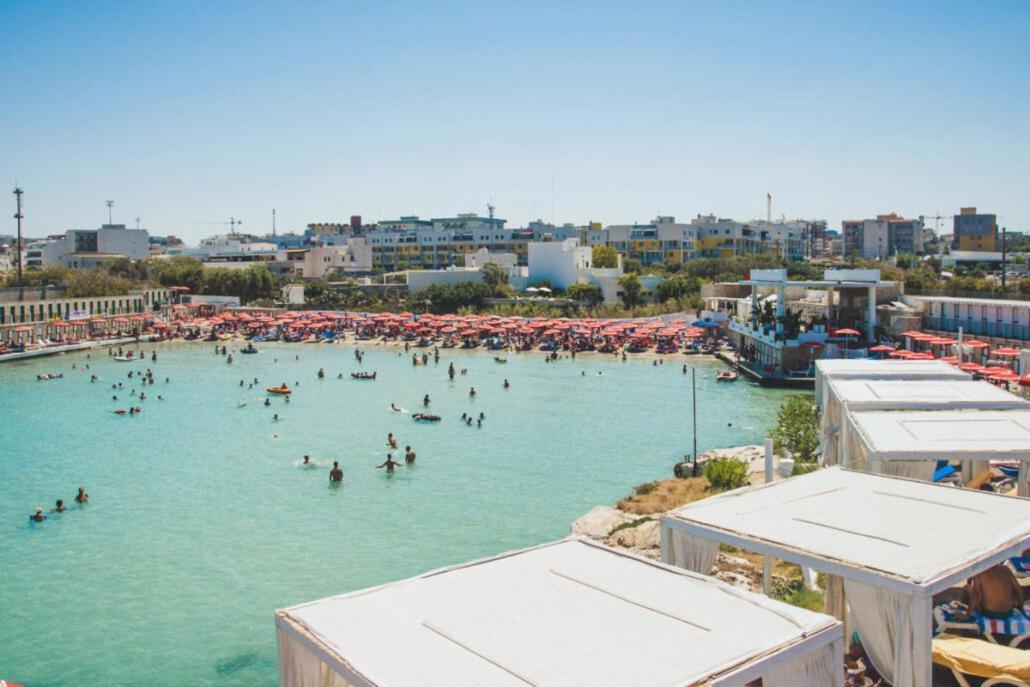 Le Rondini House Hotel Монополи Екстериор снимка