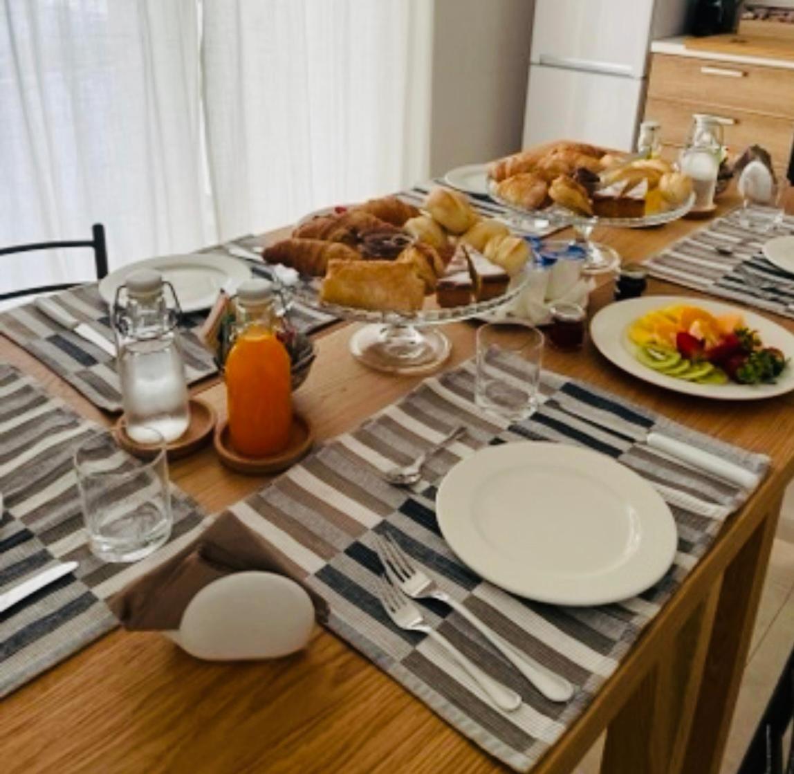 Le Rondini House Hotel Монополи Екстериор снимка